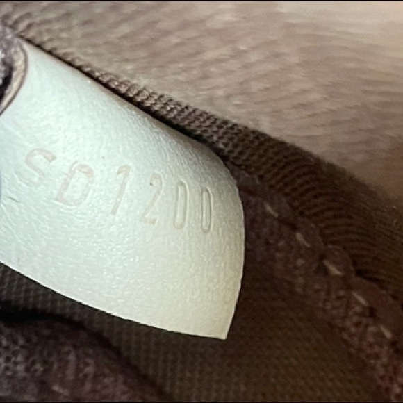 Authentic Louis Vuitton multi pochette accessories with BLACK NYLON STRAP !! - Picture 15 of 15